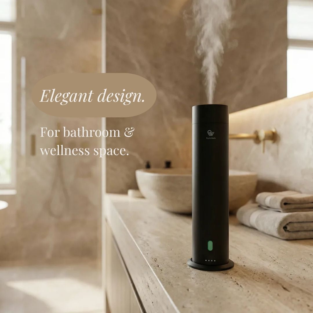 Pip & Wells Pure One matzwarte waterloze aroma diffuser op een badkamermeubel