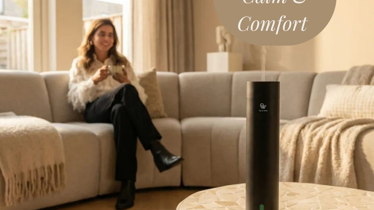 Rustig avondinterieur met waterloze geurverspreider