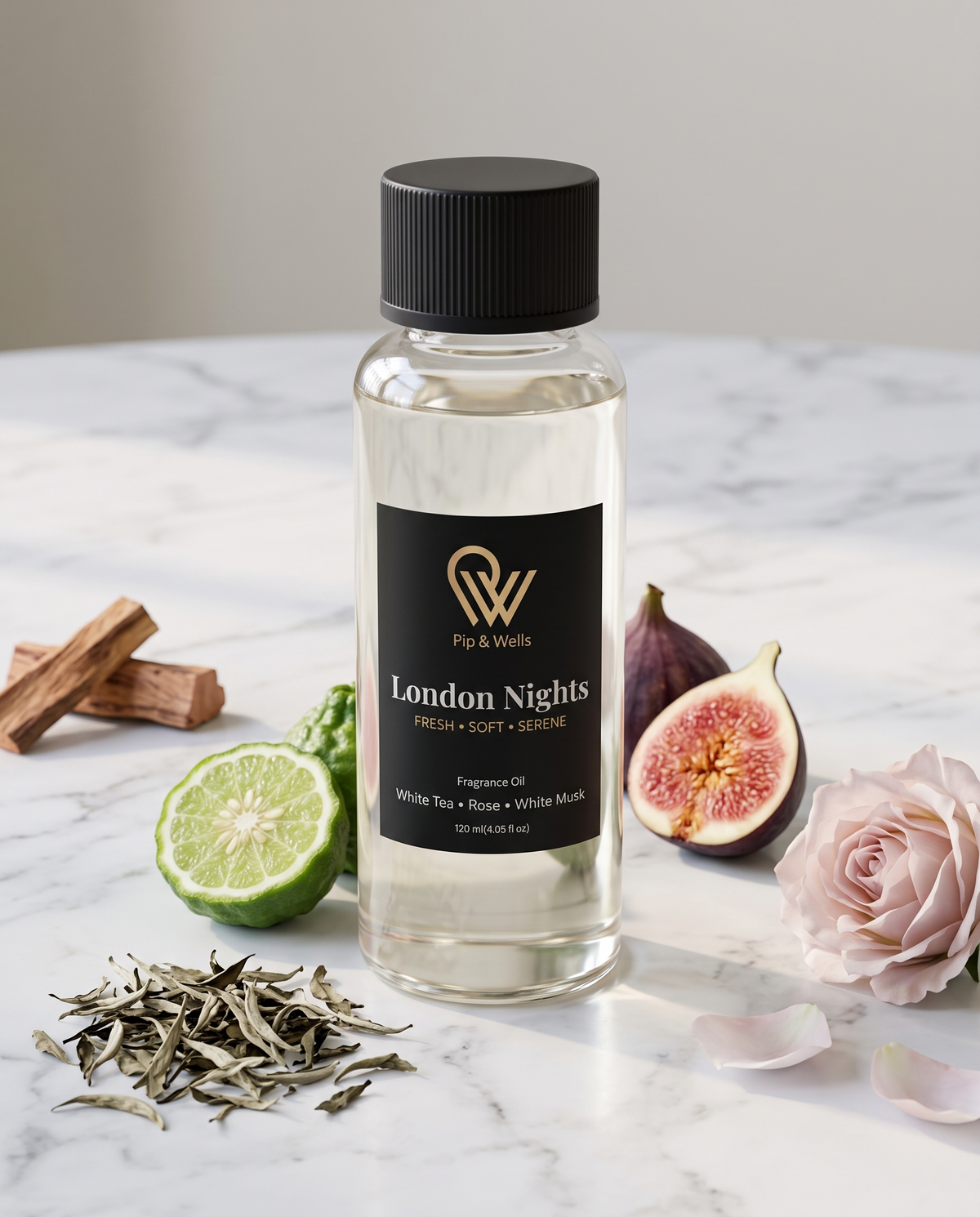 Flesje Pip & Wells London Nights geurolie 120 ml met de geurnoten witte thee, bergamot, vijg, roos en cederhout